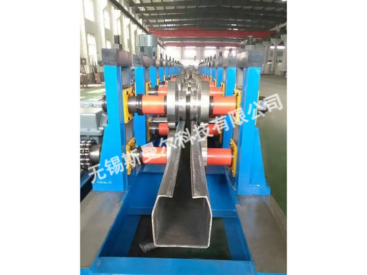 門吊軌成型機(jī)